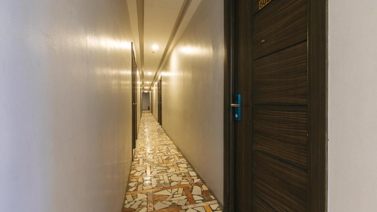 Reddoorz At V Plaza Hotel Manila Exteriör bild
