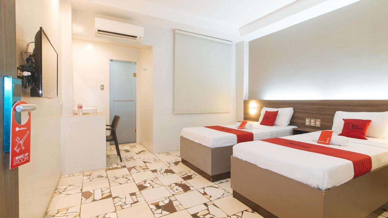 Reddoorz At V Plaza Hotel Manila Exteriör bild